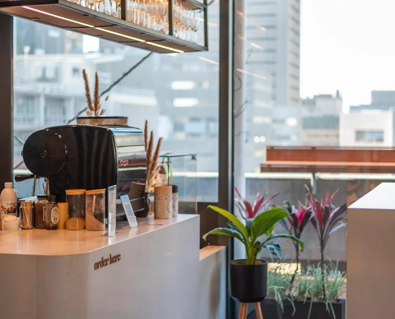 Apartment Chic Studio Retreat At The Barracks On Bree Street Cape Town