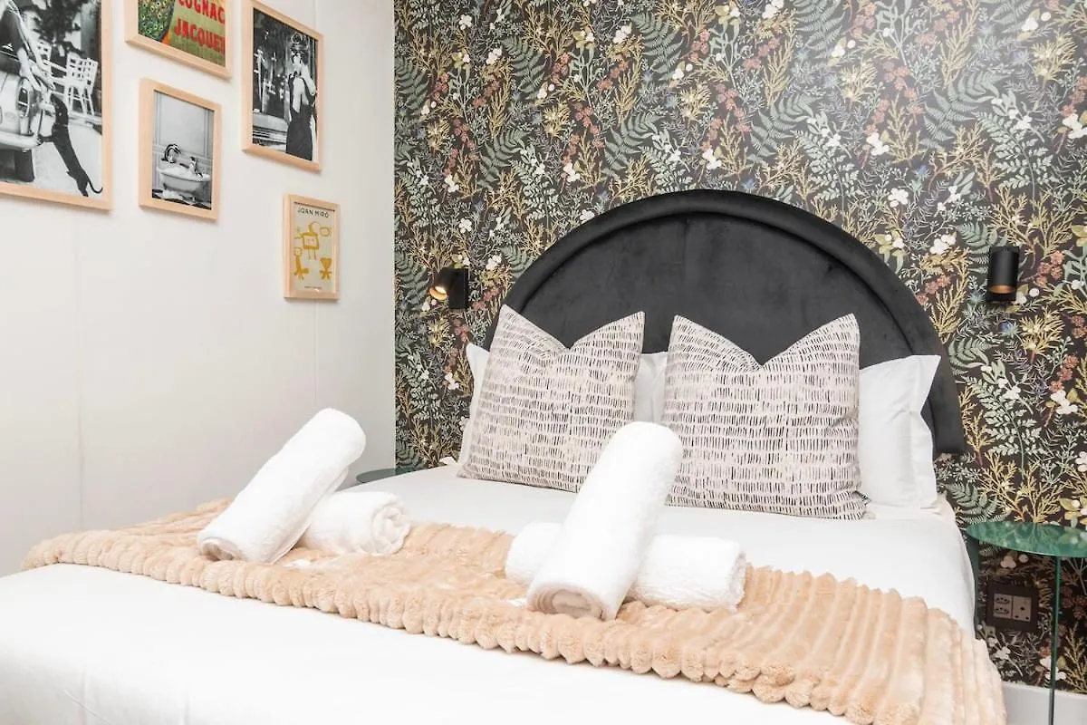Chic Studio Retreat At The Barracks On Bree Street Cape Town